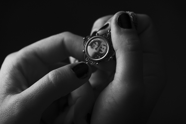 Locket Hands